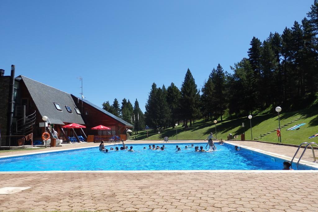 Alberg Residència Esportiva Els Isards La Molina  Esterno foto